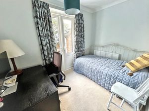 Bedroom- click for photo gallery